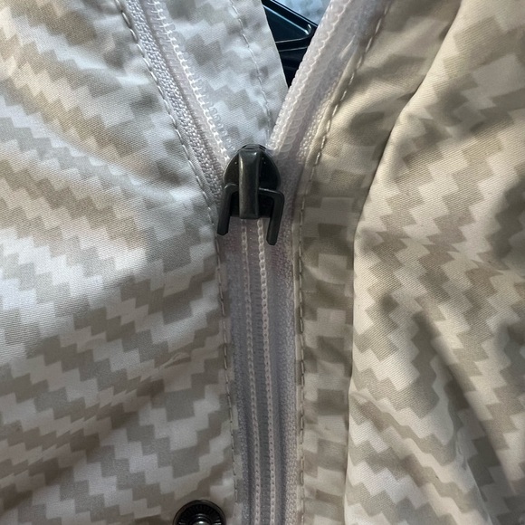 Quiksilver Hooded Winter Jacket In White & Tan Size Large. - Picture 10 of 10